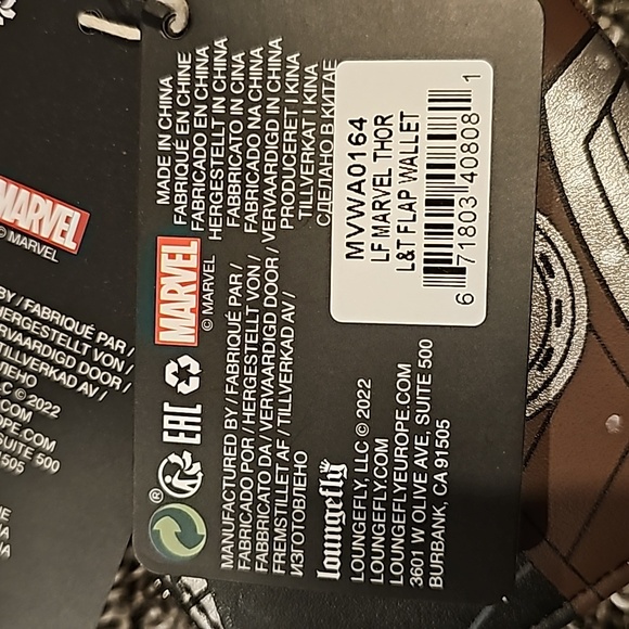 Loungefly Marvel Thor love and thunder glows in dark wallet NWT - Picture 5 of 5